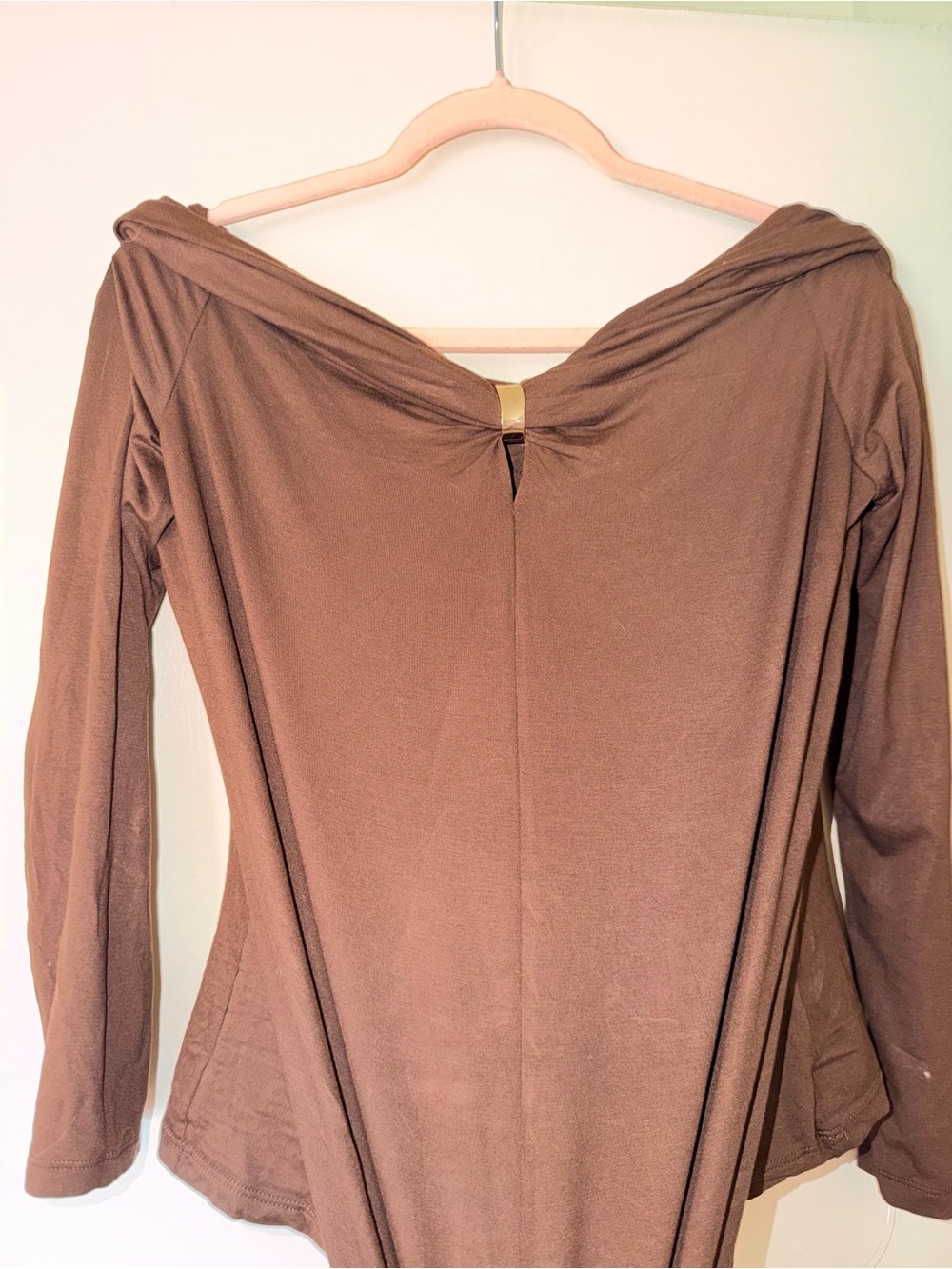 Target Brown Long-Sleeve V-Back Tee with Gold Accent Bar